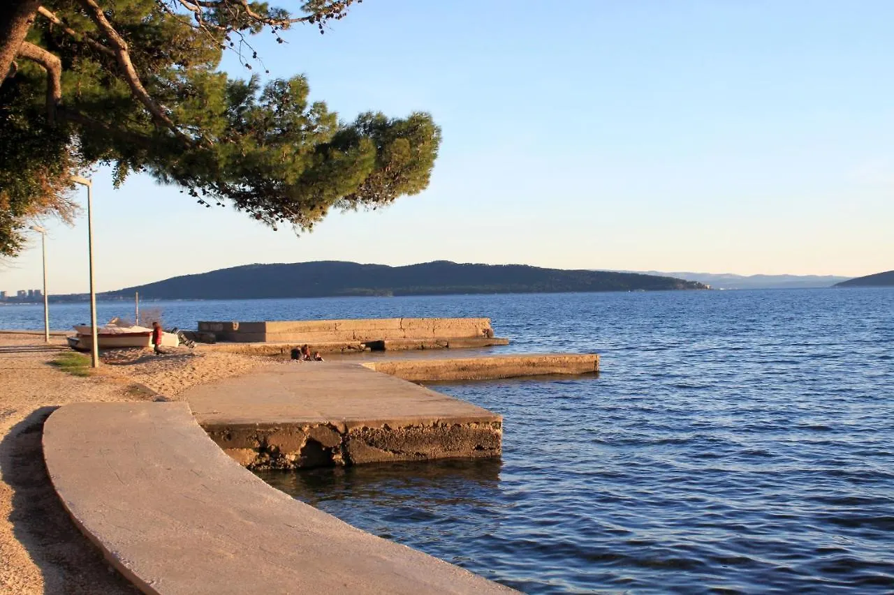 Apartments With A Parking Space Kastel Luksic, Kastela - 20265