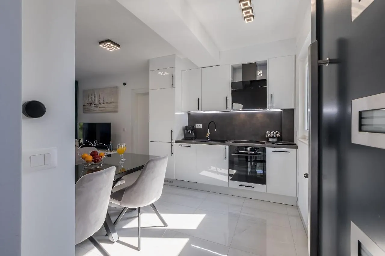 Apartments With A Parking Space Kastel Luksic, Kastela - 20265 Croatia