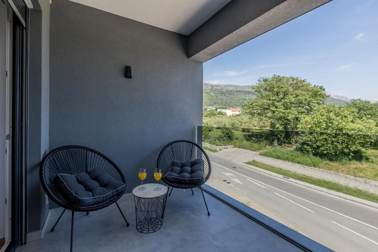 Apartments With A Parking Space Kastel Luksic, Kastela - 20265